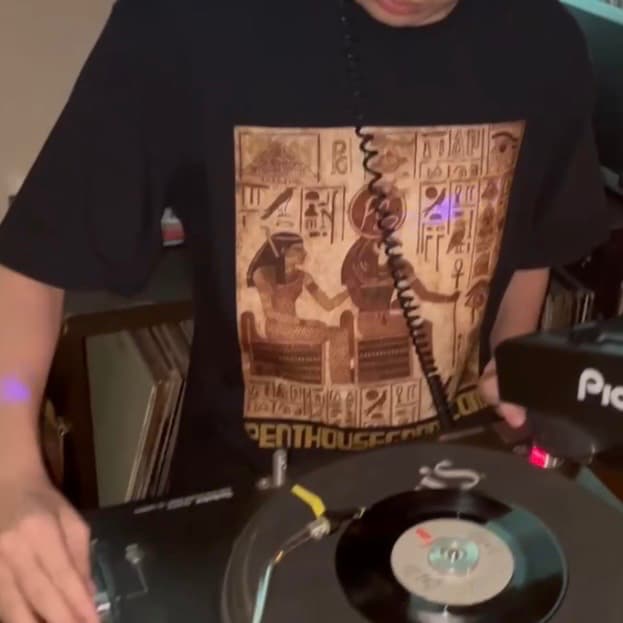 PENTHOUSE GROOVE Tシャツ 写真2（TAKE A BREAK vol.10）